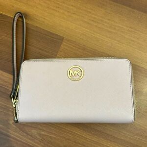 Light Pink Michael Kors Wristlet